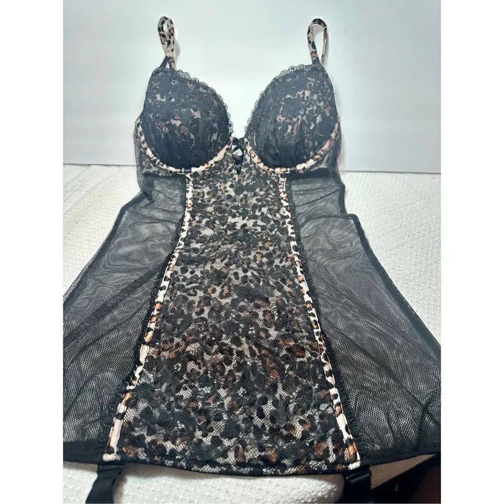 Victoria Secret 34C bustier with garters